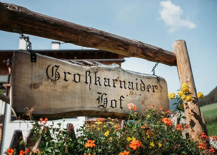 Grosskarnaiderhof Ferienwohnungen-Bauernhof-Dolomiten-Natur Pur